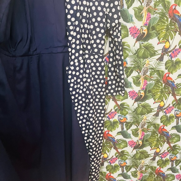 Beautiful Vintage Silk dress by Neiman Marcus. Size M ( vintage size 14) - Picture 9 of 14